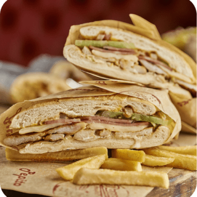 Sandwich Pollo Tocineta