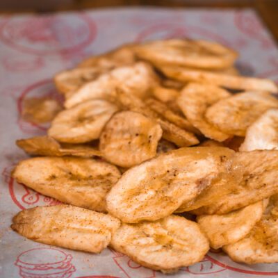 Tajadas de guineo verde